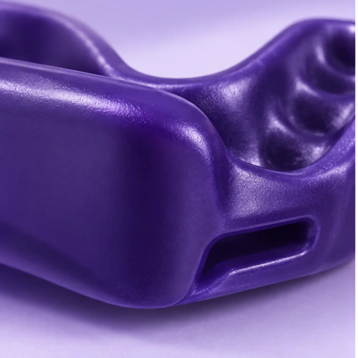 SmileWide Custom-Fit Sports Mouth Guard – material and feature detail